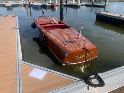 1946 CHRIS-CRAFT 17' DELUXE RUNABOUT - Image 3