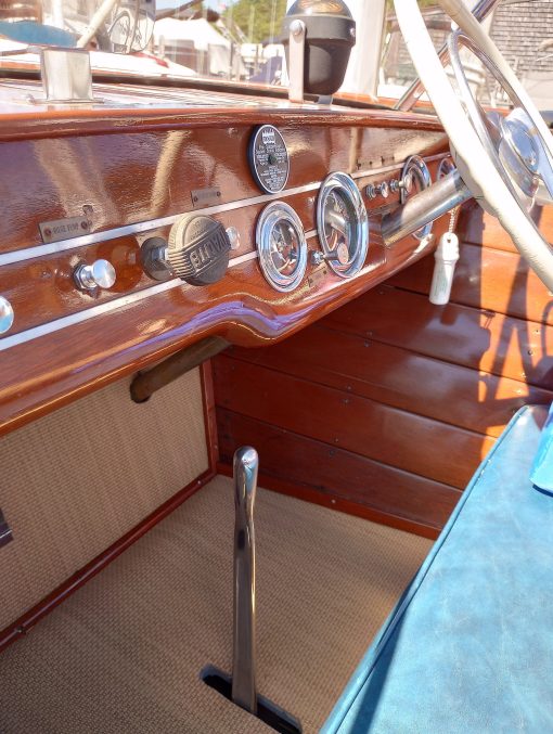 1951 CHRIS-CRAFT 22' Sportsman - Image 3