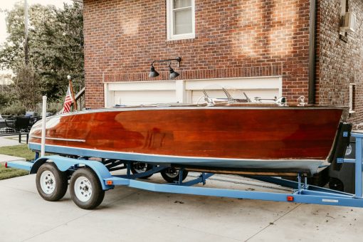 Replica 1939 19' Custom Barrel Back Runabout - Image 4