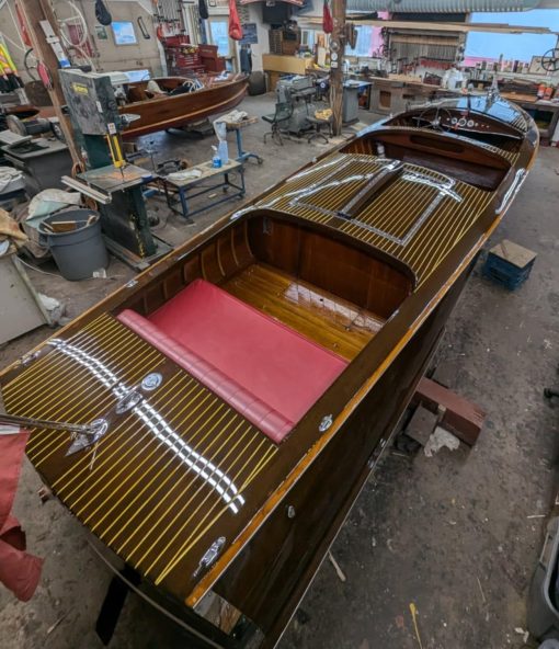 1947 22' TRIPLE COCKPIT W.J JOHNSON RUNABOUT - Image 2